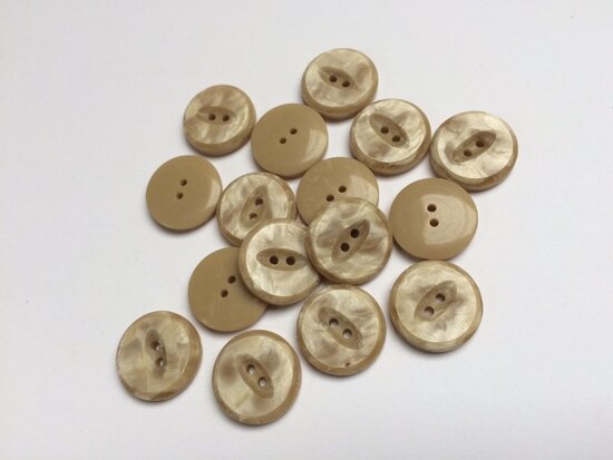 beige knopen 17 mm