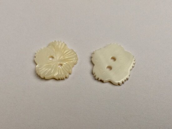 parelmoer knoop  15 mm