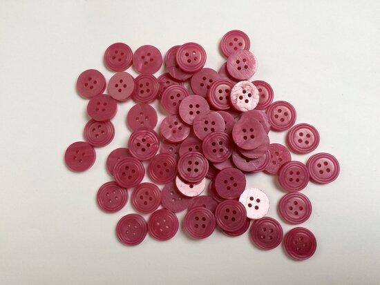 fuchsia kleurige  knopen 15 mm