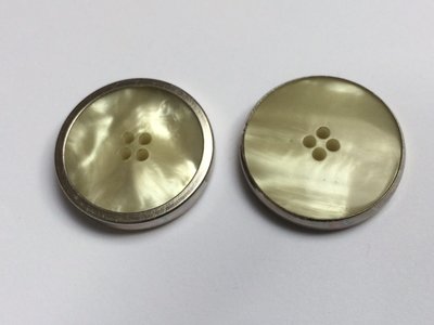 zilverkleurige knoop 23 mm